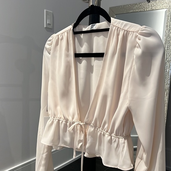 Cream Tie Front Crop Blouse - Picture 4 of 4
